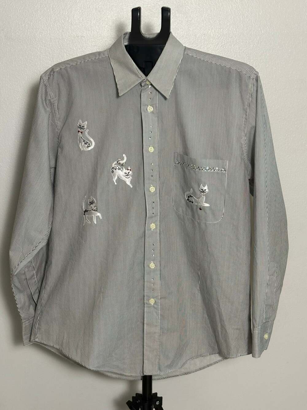 Mili Designs Vintage Cat Applique Shirt M